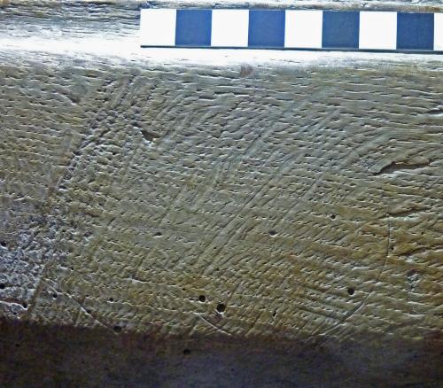 Bondleigh 14. S. row bench. Two overlapping circles.